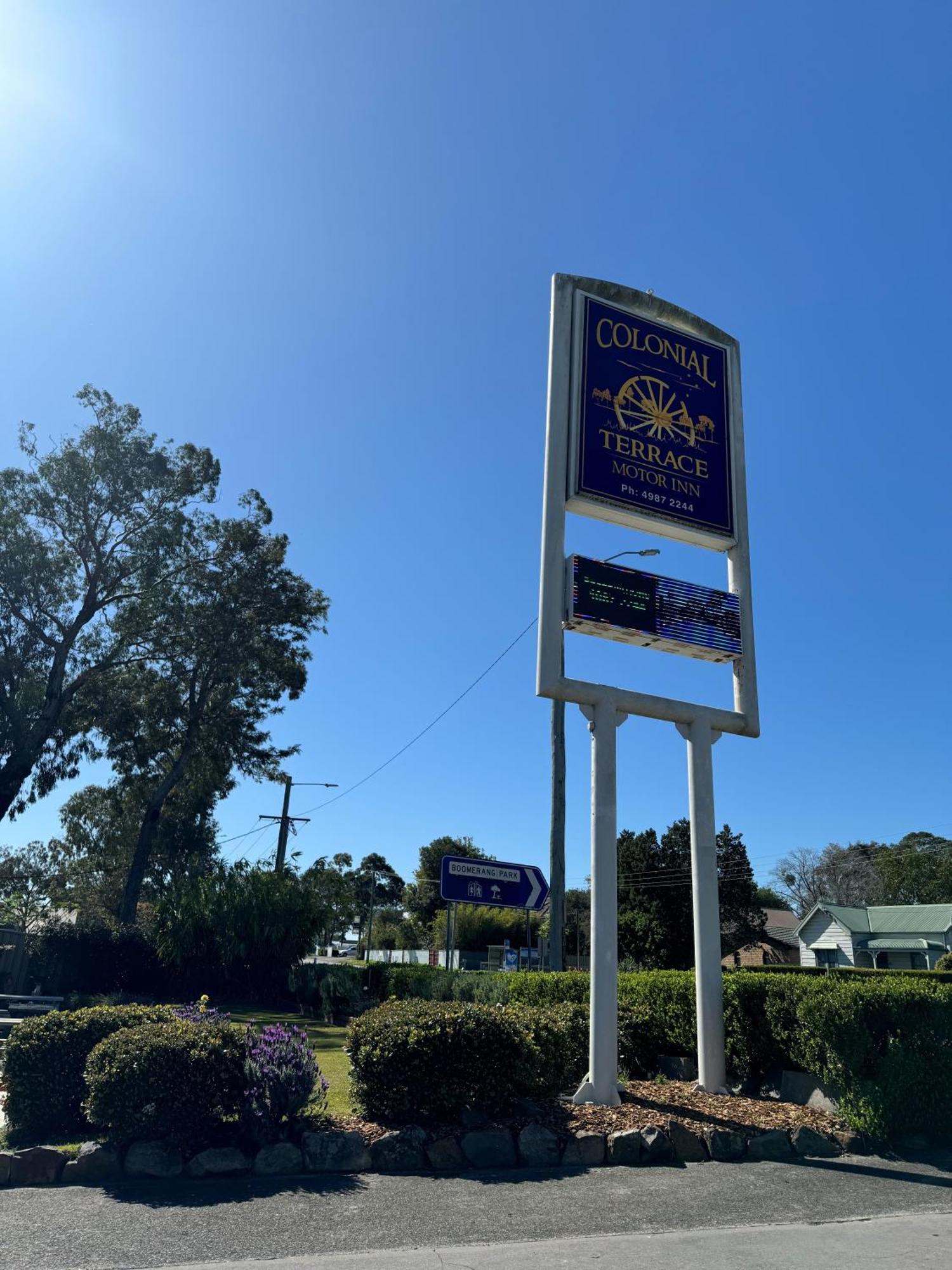 Colonial Terrace Motor Inn Raymond Terrace Εξωτερικό φωτογραφία