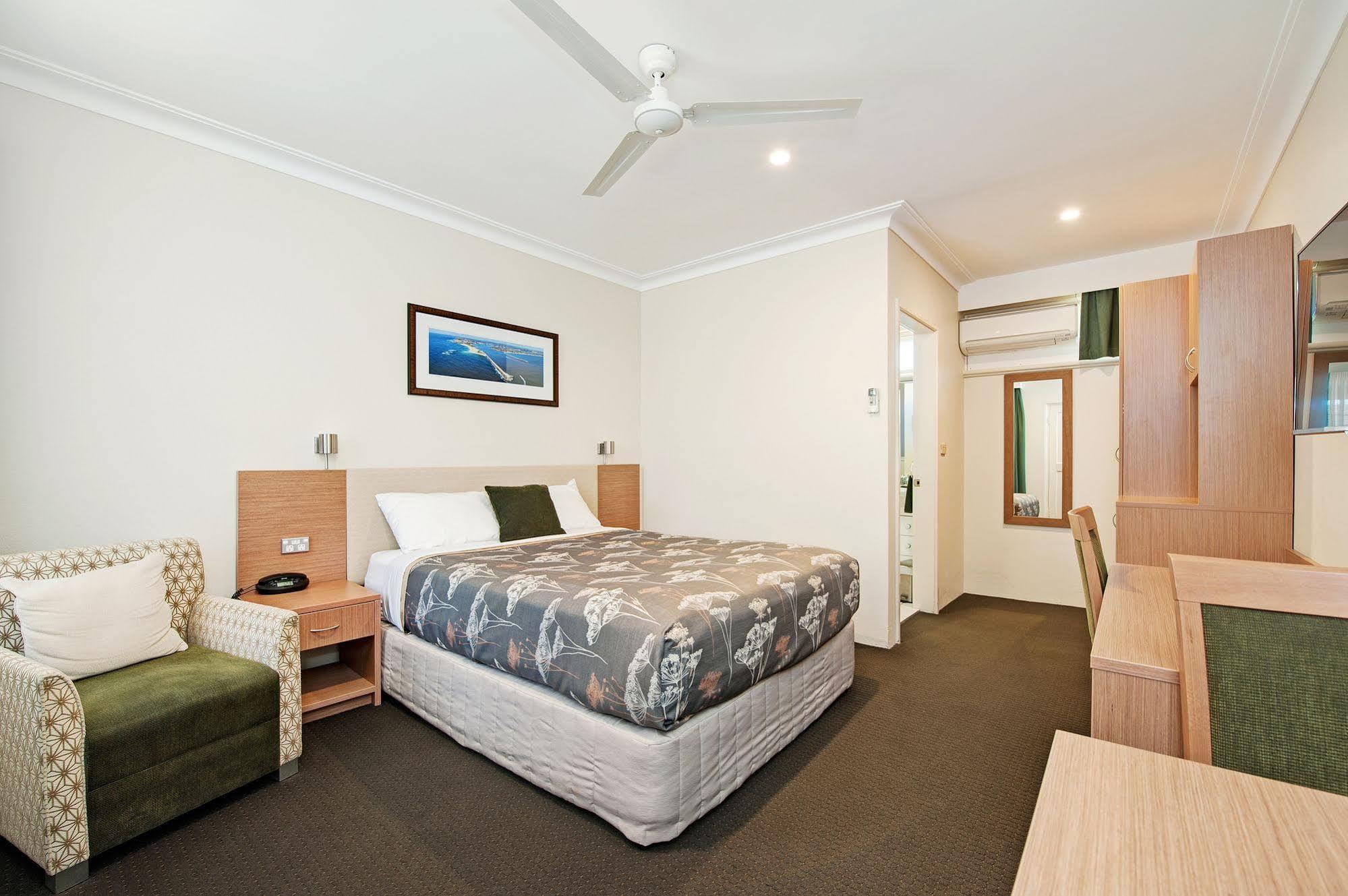 Colonial Terrace Motor Inn Raymond Terrace Εξωτερικό φωτογραφία